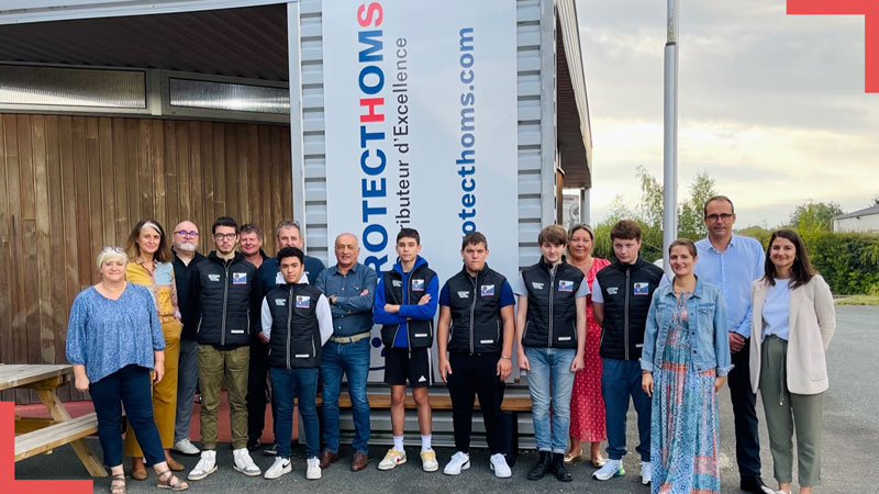 Soutien actif : des vêtements pros fournis à la première promo de la nouvelle école Métallik Vallée Sud Mayenne